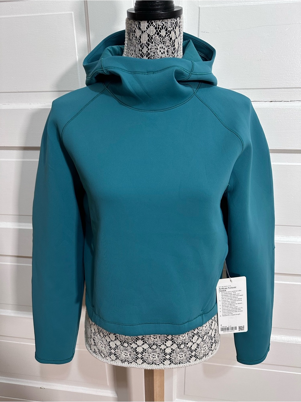 NEW Lululemon AirWrap Pullover Hoodie Size 4 Teal Lagoon $128